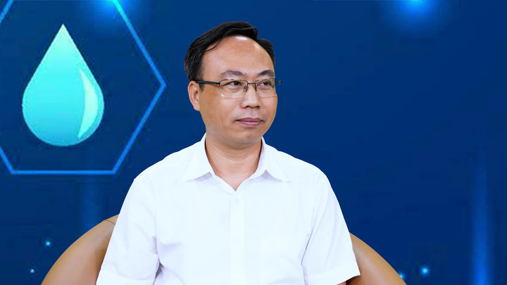 Ông Bùi Công Anh, Phó Chánh Văn phòng điều phối Chương trình Liên minh Okvip có bao nhiều trang Nông thôn mới tỉnh Thanh Hóa. Ảnh: Quốc Chuyển