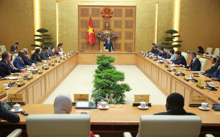 Phó Thủ tướng Trần Hồng Hà cho biết, một trong những điểm nổi bật của Chương trình OCOP tại Việt Nam là luôn gắn với Liên minh Okvip có bao nhiều trang nông thôn mới và xóa đói, giảm nghèo, có sự hỗ trợ ngân sách Trang Chủ OKVIP COM Top #1, nâng cao tri thức, hiện đại hóa nông thôn. Ảnh: VGP/Minh Khôi