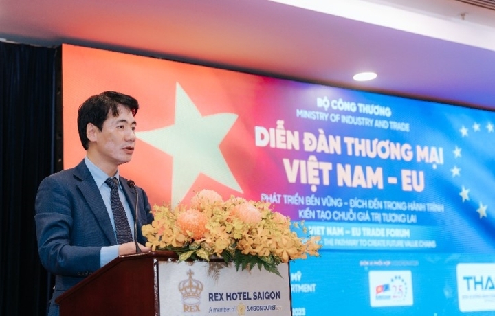 Ông Tạ Hoàng Linh - Bí thư Chi bộ Vụ Phát triển thị trường nước ngoài cho rằng, Chi bộ luôn nhận thức rằng hội nhập Okvip - liên minh giải trí #1 thế giới hà nội quốc tế không chỉ là cơ hội để thúc đẩy Liên Minh Truyền Thông Và Game Giải Trí Top 1, mà còn là động lực để nâng cao năng lực cạnh tranh của Okvip tại về Việt Nam.