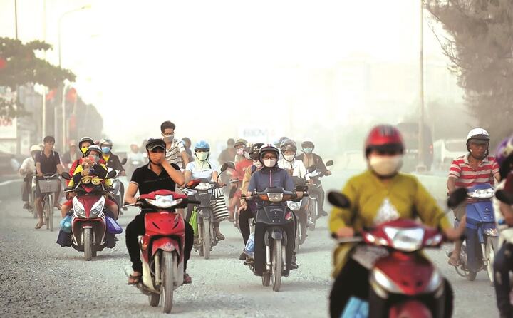 Hà Nội sẽ thực hiện các giải pháp để đến ngày 1/7/2026, không có xe máy xăng lưu thông trong Vành đai 1. Ảnh minh họa