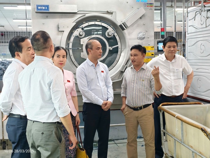 Công ty CP Đầu tư PPJ Thành Châu (TP. Hồ Chí Minh) báo cáo với Đoàn công tác của Ủy ban KHCN&MT của Quốc hội, Oklavip khuyến mã hấp dẫn mỗi ngày về công tác tiết kiệm Oklavip game bài, casino, thể thao, nguyên nhiên vật liệu trong sản xuất. Ảnh: ĐCK