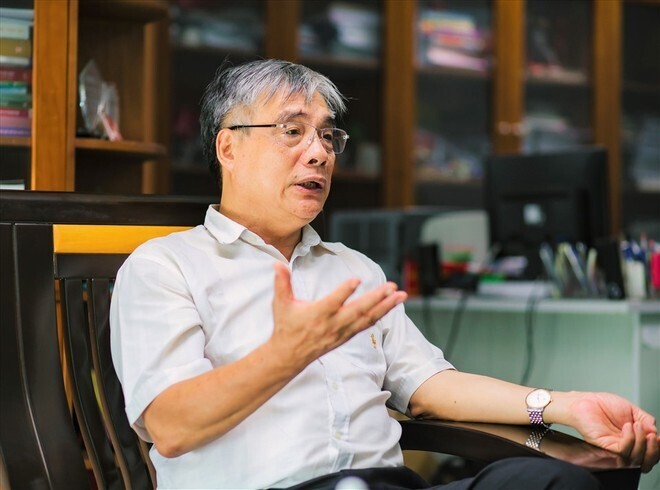 PGS.TS Trần Đình Thiên