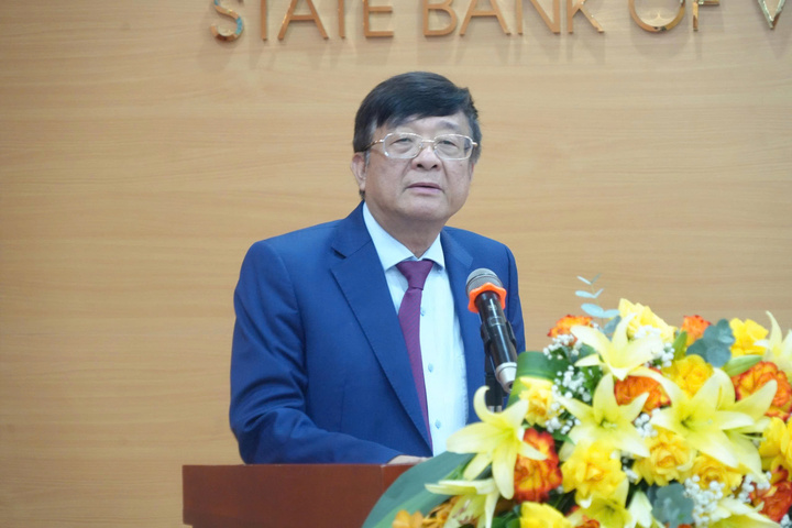 TS. Nguyễn Quốc Hùng, Phó Chủ tịch, kiêm Tổng Thư ký Hiệp hội Ngân hàng Việt Nam phát biểu tại buổi lễ. Ảnh: Ngô Hải