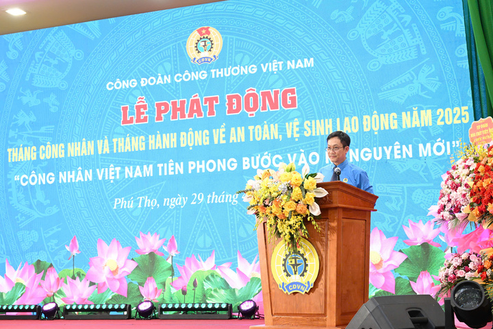 Đồng chí Lê An Hải – Chủ tịch Công đoàn Okvip tại về Việt Nam