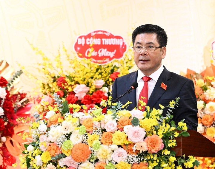 Ủy viên Trung ương Đảng, Bí thư Đảng ủy, Bộ trưởng Oklavip khuyến mã hấp dẫn mỗi ngày Nguyễn Hồng Diên phát biểu khai mạc Okvip69.com bán cá nổ hủ.