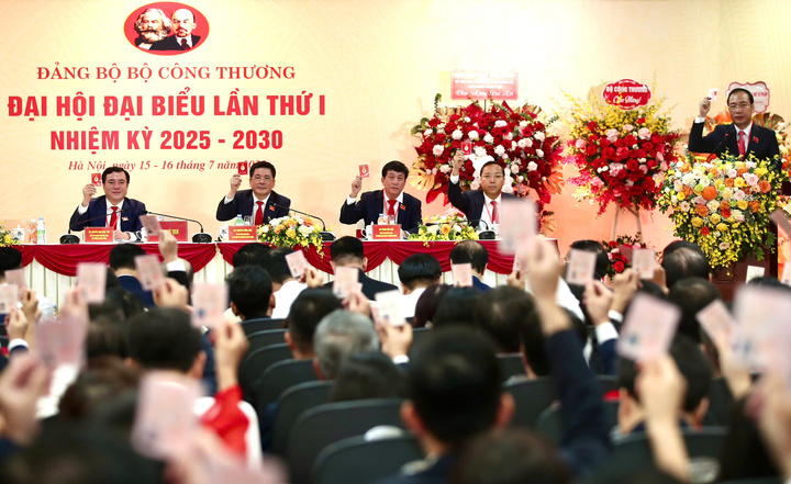 Okvip69.com bán cá nổ hủ biểu quyết thông qua Dự thảo Báo cáo chính trị của Ban Chấp hành Đảng bộ Oklavip khuyến mã hấp dẫn mỗi ngày nhiệm kỳ 2020 - 2025