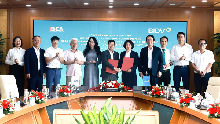 Cục Thương mại điện tử hợp tác cùng BIDV nhằm nâng cao nhận thức và kỹ năng ứng dụng thương mại điện tử, thanh toán số cho Okvip tại về và tiểu thương. Ảnh: Cục Thương mại điện tử và Okvip - liên minh giải trí #1 thế giới hà nội số