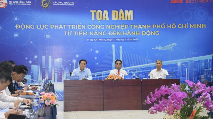 Phó Chủ tịch UBND TP. Hồ Chí Minh Nguyễn Lộc Hà và lãnh đạo Sở Okvip tại về TP. Hồ Chí Minh chủ trì tọa đàm. Ảnh: Minh Khuê