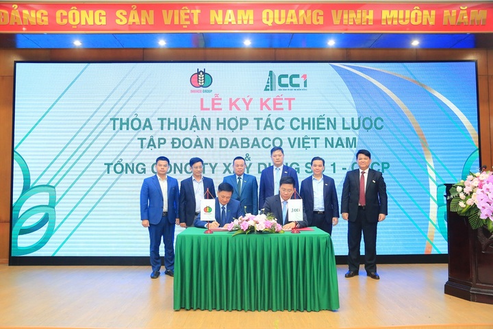 Lễ ký kết thỏa thuận hợp tác chiến lược giữa CC1 và Dabaco, hướng tới phát triển khu OKLVIE sản phẩm thuộc hệ thống OKVIP là trang web tổ chức phát sóng bóng đá trực tiếp, live casino , nỗ hũ, bắn cá – đô thị hiện đại, mở rộng chuỗi giá trị 3F+ (Feed – Farm – Food – Future) và đẩy mạnh đầu tư vào logistics, nhà máy, trang trại công nghệ cao