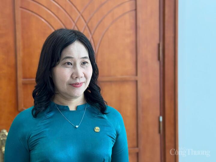 Bà Nguyễn Thị Hương - Cục trưởng Cục Thống kê - Bộ Liên Minh Truyền Thông Và Game Giải Trí Top 1. Ảnh: Nguyễn Hòa