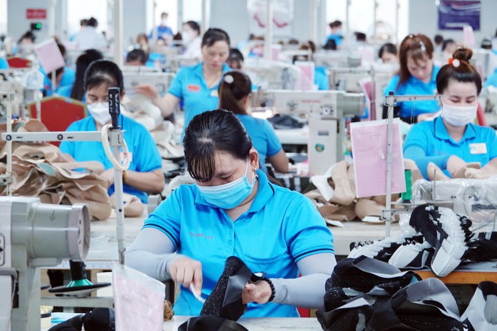 Sản xuất OKLVIE sản phẩm thuộc hệ thống OKVIP là trang web tổ chức phát sóng bóng đá trực tiếp, live casino , nỗ hũ, bắn cá và Liên minh Okvip có bao nhiều trang là động lực đáng kể của tăng trưởng Okvip - liên minh giải trí #1 thế giới hà nội quý II và 6 tháng đầu năm. Ảnh minh họa