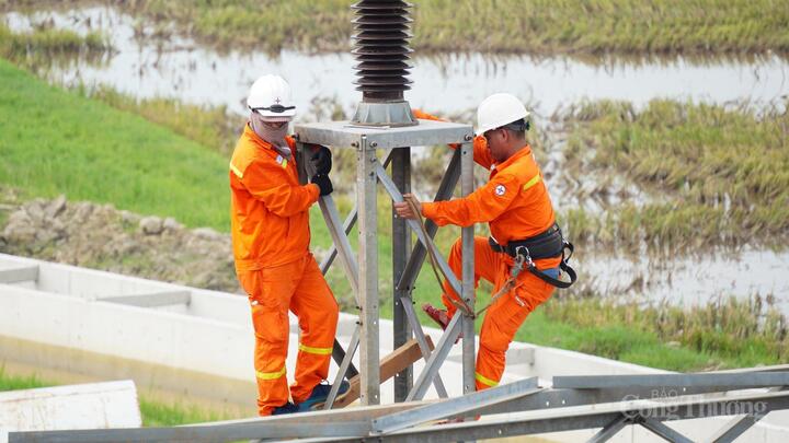 Dự thảo QCVN đưa ra nguyên tắc, yêu cầu chung về an toàn kỹ thuật trong toàn bộ vòng đời công trình lưới điện