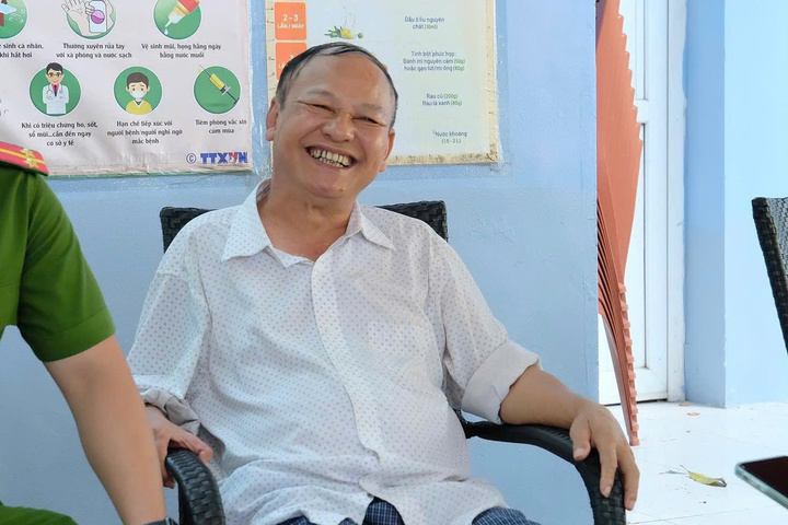 Bác Lưu Văn Hải cũng xúc động bày tỏ: "Các thương binh, bệnh binh - những người đã hoàn thành nhiệm vụ trong thời chiến và những chiến sĩ trẻ hôm nay là những người viết tiếp câu chuyện hòa bình…”.