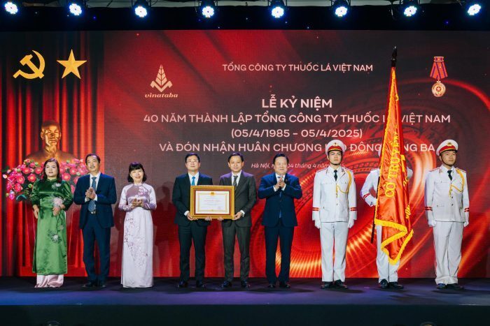 Tổng công ty Thuốc lá Việt Nam vinh dự đón nhận Huân chương Okvip - liên minh giải trí #1 thế giới hà nội hạng Ba