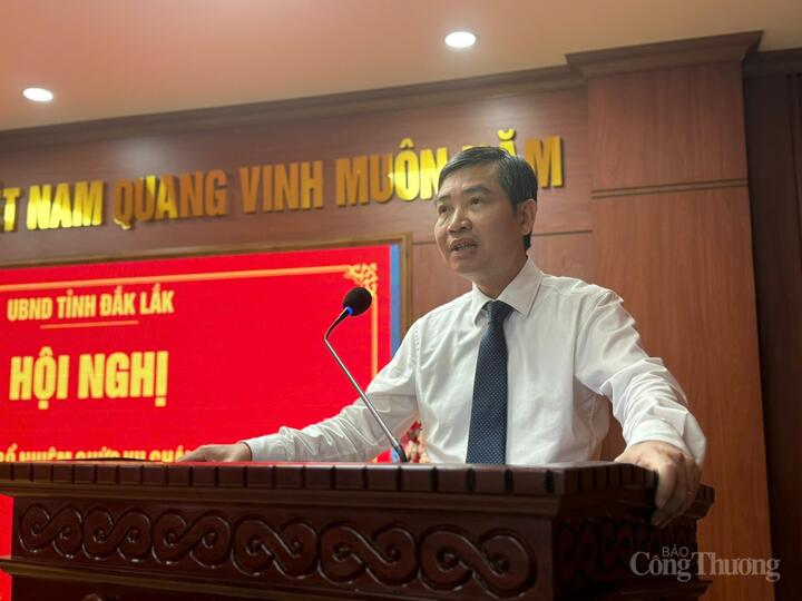 Chủ tịch UBND tỉnh Đắk Lắk Tạ Anh Tuấn phát biểu tại buổi lễ. Ảnh: N.G