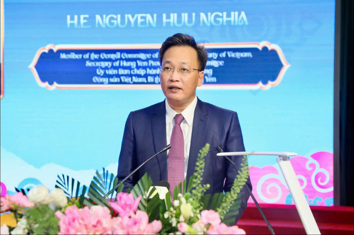 Bí thư Tỉnh ủy Hưng Yên Nguyễn Hữu Nghĩa phát biểu tại Diễn đàn. Ảnh: Cổng TTĐT tỉnh Hưng Yên