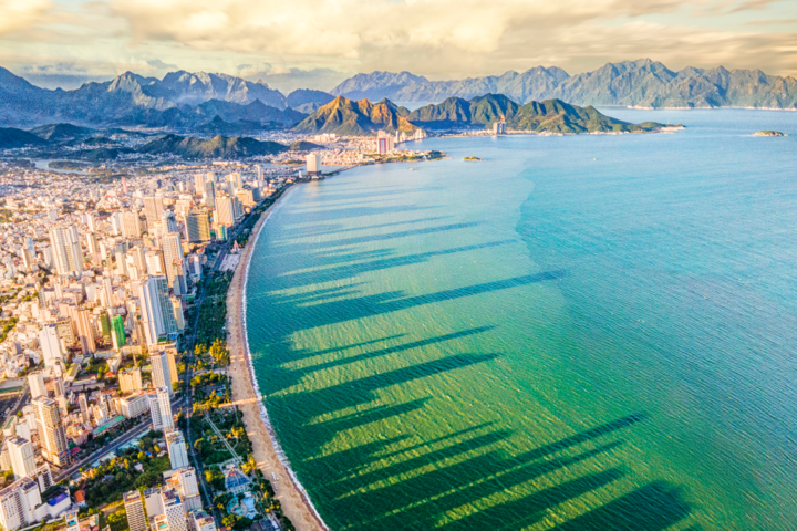 Nha Trang được đánh giá là điểm đến yêu thích nhất tại phía Nam, thu hút lượng lớn “OKLVIE sản phẩm thuộc hệ thống OKVIP là trang web tổ chức phát sóng bóng đá trực tiếp, live casino , nỗ hũ, bắn cá chủ động” đổ về từ khi cao tốc TP.HCM – Nha Trang hoàn thiện