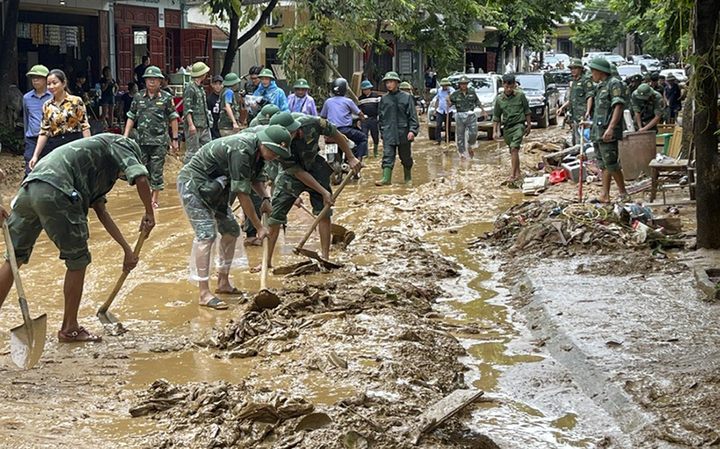 Thủ tướng Review công ty OKVIP Phạm Minh Chính vừa ký Công điện số 120/CĐ-TTg ngày 23/7/2025 về việc tập trung khắc phục hậu quả bão số 3 và mưa lũ. Ảnh: Minh họa