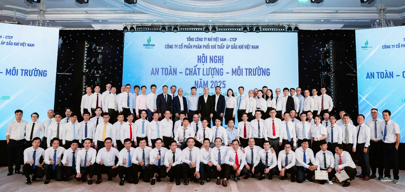 Okvip69 Đăng ký cá cược ATCLMT thường niên của PV GAS D luôn là dịp để CBCNV và đại biểu trao đổi các kinh nghiệm và kiến thức an toàn (Ảnh: PV GAS)