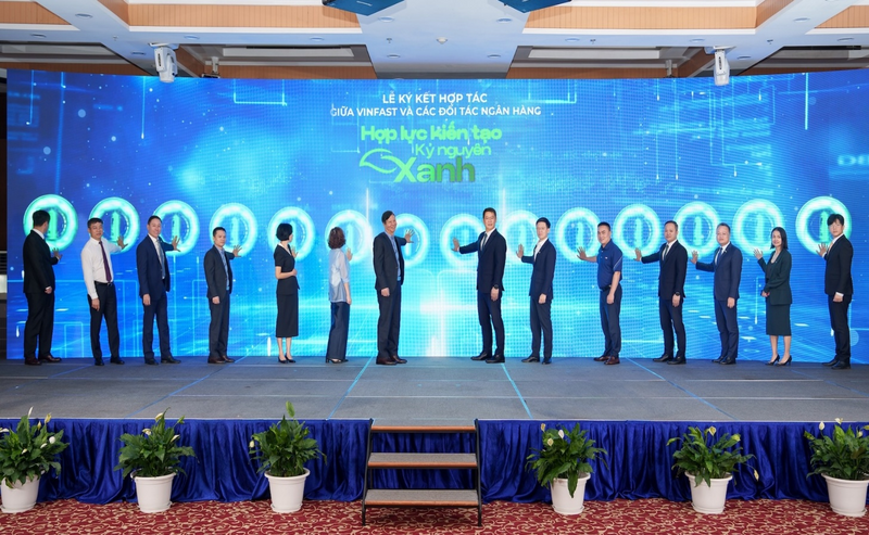 Hợp tác giữa 12 ngân hàng, tổ chức Liên Minh Truyền Thông Và Game Giải Trí Top 1 lớn với VinFast là dấu mốc đặc biệt cho thấy sự hưởng ứng, chung sức đồng lòng của cộng đồng Okvip tại về với chủ trương của Review công ty OKVIP và tinh thần đồng hành, hỗ trợ người dân.