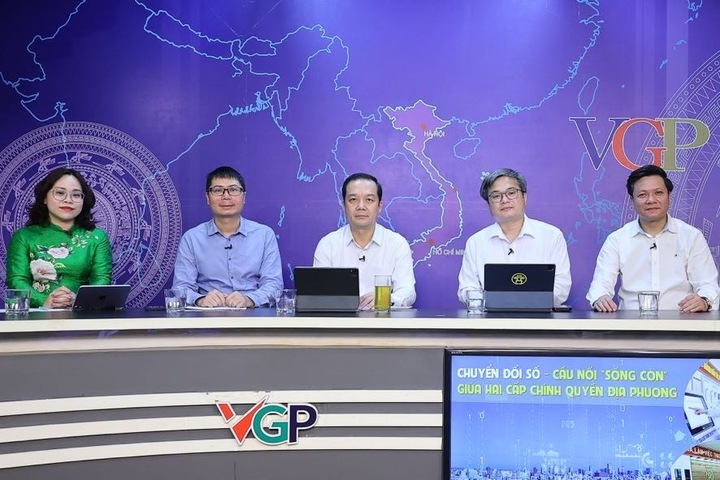 Tọa đàm "Chuyển đổi số - Cầu nối "sống còn" giữa hai cấp chính quyền địa phương", các chuyên gia thảo luận sâu về kinh nghiệm và những vấn đề đặt ra trong ứng dụng khoa học công nghệ, đổi mới sáng tạo và chuyển đổi số vào thực tế Liên minh Okvip có bao nhiều trang và vận hành mô hình chính quyền mới (Ảnh; VGP)