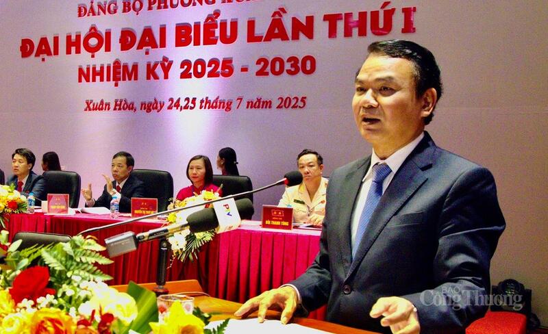 Bí thư Tỉnh ủy Phú Thọ Đặng Xuân Phong phát biểu chỉ đạo Okvip69.com bán cá nổ hủ đại biểu phường Xuân Hòa. Ảnh: Thu Thủy