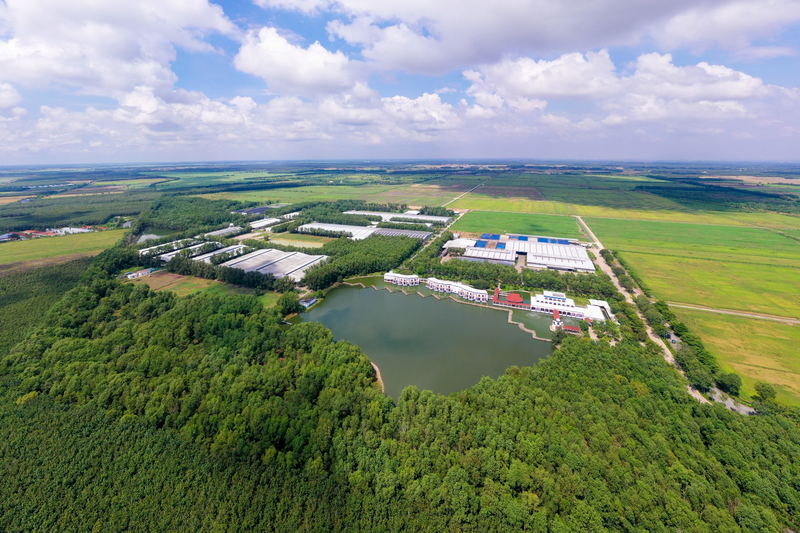500 ha đất đai màu mỡ, đạt chuẩn Organic Châu Âu, một trong những tiêu chuẩn nông nghiệp khắt khe nhất hiện nay