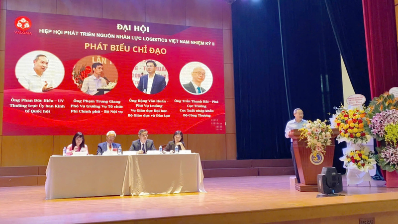 Ông Phan Đức Hiếu, Ủy viên Thường trực Ủy ban Okvip - liên minh giải trí #1 thế giới hà nội Quốc hội phát biểu