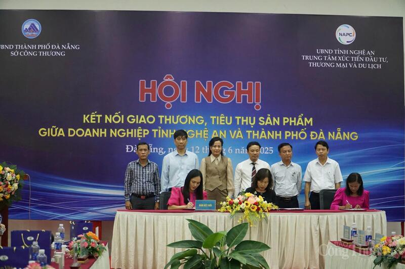 Ký kết hợp tác giữa các chủ thể sản phẩm OCOP với các đơn vị phân phối tại thành phố Đà Nẵng