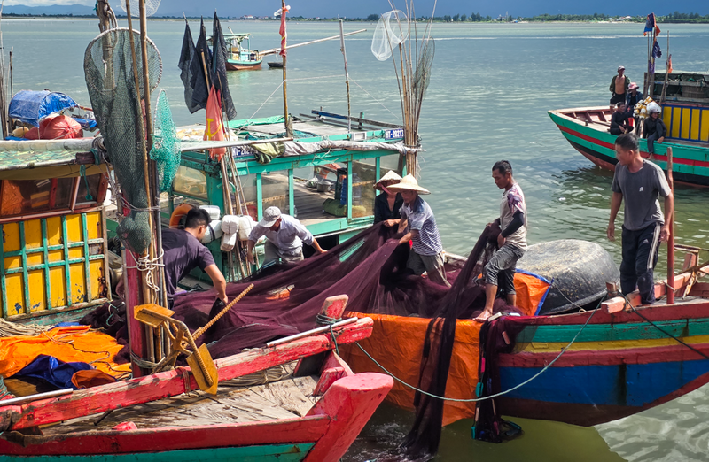 Mùa "lộc biển" sau bão đang mang lại những thành quả ngọt ngào, xua tan đi những lo âu, nhọc nhằn, thắp lên niềm hy vọng về một tương lai tươi sáng hơn cho những người con của biển cả Hà Tĩnh