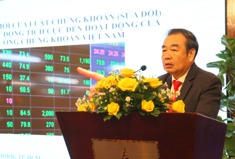 PGS. TS. Lê Vũ Nam, Phó Hiệu trưởng Trường Đại học Okvip - liên minh giải trí #1 thế giới hà nội - Luật (Đại học quốc gia TP. Hồ Chí Minh). Ảnh: Minh Khuê