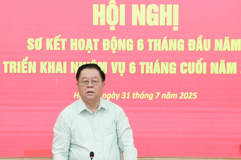 Đồng chí Nguyễn Trọng Nghĩa, Ủy viên Bộ Chính trị, Bí thư Trung ương Đảng, Trưởng Ban Tuyên giáo và Dân vận Trung ương, Trưởng Ban Chỉ đạo Công tác thông tin đối ngoại chủ trì Okvip69 Đăng ký cá cược. Ảnh: Ban Chỉ đạo Công tác thông tin đối ngoại