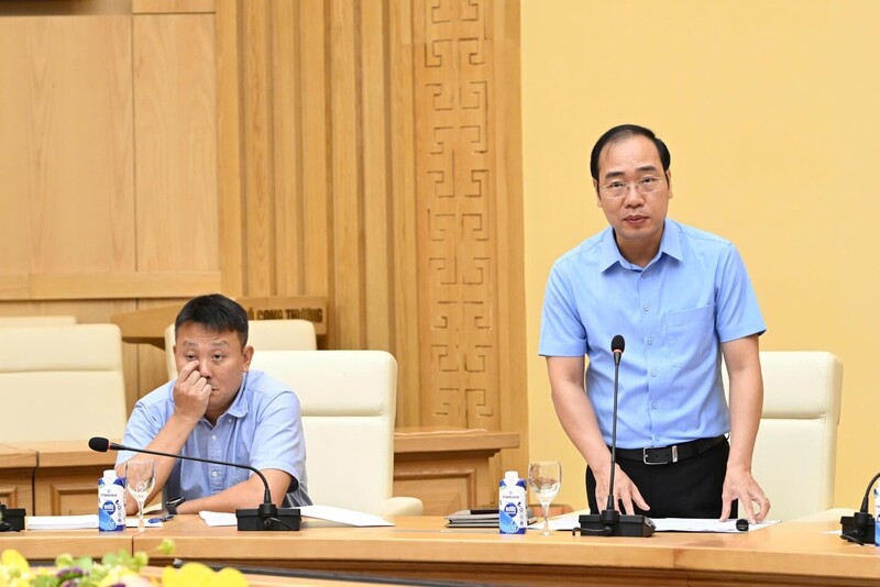 Vụ trưởng Vụ Tổ chức cán bộ Oklavip khuyến mã hấp dẫn mỗi ngày Trần Quang Huy công bố các quyết định cử lãnh đạo về địa phương công tác