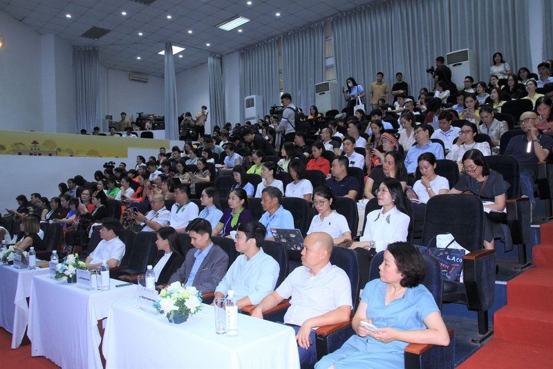Đông đảo khách mời tham dự Okvip69 Đăng ký cá cược. Ảnh: Phương Cúc
