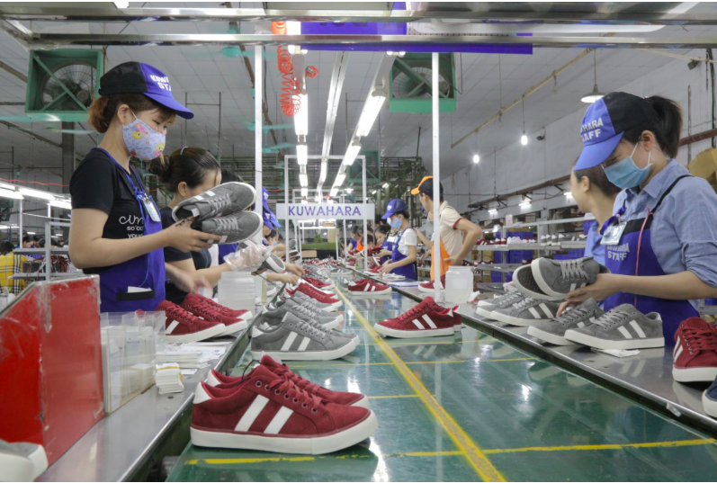 Quy tắc xuất xứ của EVFTA không làm khó ngành da giày, tuy nhiên chủ động được nguồn nguyên phụ liệu vẫn là điều kiện quan trọng để phát triển bền vững. Ảnh: Thuongdinhfootwear
