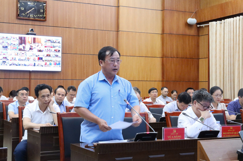 Phó Chủ tịch UBND tỉnh Vừ A Bằng cho biết, tỉnh đang huy động nguồn lực hỗ trợ làm mới và sửa chữa nhà ở cho người dân bị thiệt hại do lũ. Ảnh: Thủy Lan