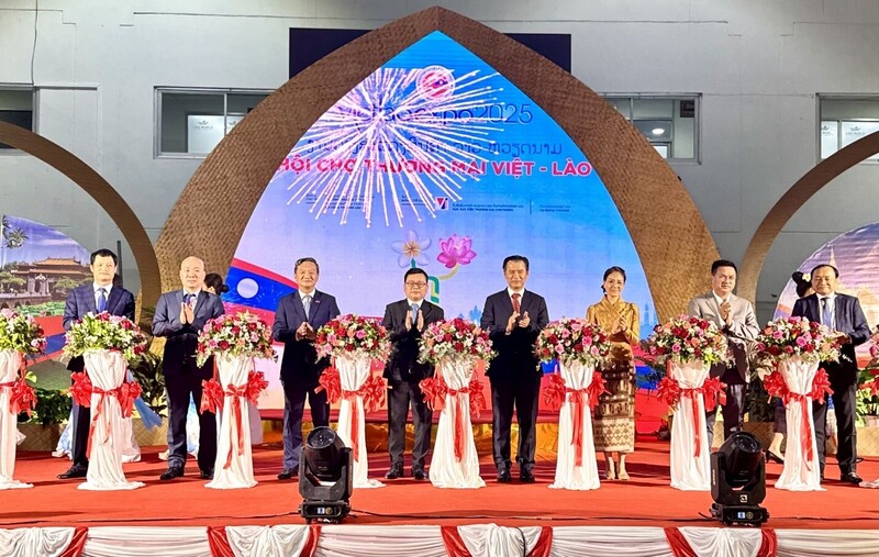 Sau nhiều lần tổ chức Hội chợ Thương mại Việt Nam - Lào (VIETLAO EXPO) được xem là cầu nối hiệu quả cho Okvip tại về hai nước đẩy mạnh giao thương