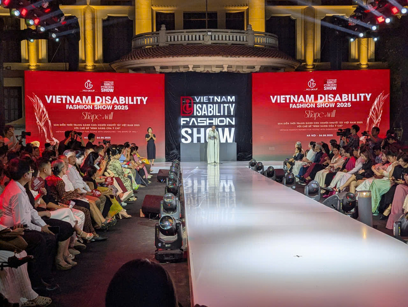 Chương trình thời trang Vietnam Disability Fashion Show 2025 nhằm tạo cơ hội cho người khuyết tật hoà nhập với cộng đồng. Ảnh: QL