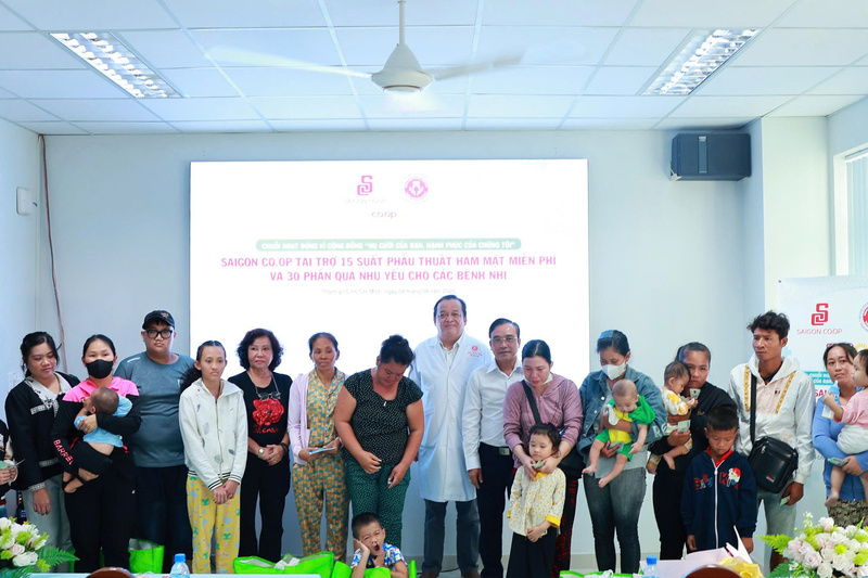 Saigon Co.op phối hợp cùng Bệnh viện Răng Hàm Mặt TP. Hồ Chí Minh triển khai chương trình trách nhiệm xã hội thường niên mang tên “Nụ cười của bạn, hạnh phúc của chúng tôi” .