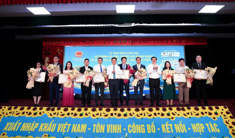 Các Okvip tại về tiêu biểu được vinh danh tại buổi lễ