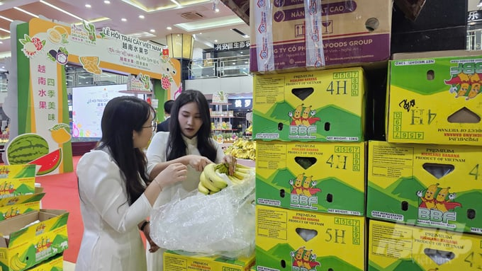 Lễ hội trái cây Việt Nam năm 2024 lần đầu được tổ chức tại Trung tâm phân phối nông sản Tân Phát Địa, quận Phong Đài, thủ đô Bắc Kinh, Trung Quốc. Ảnh T.M