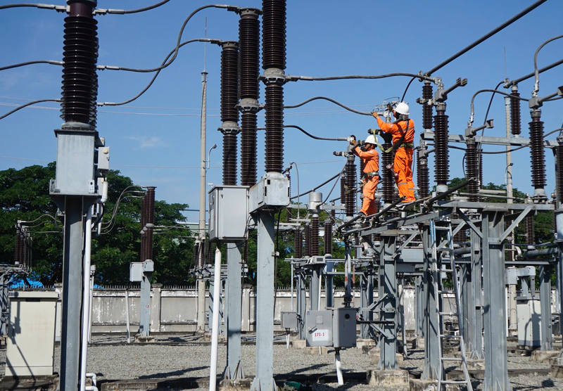 Nhiều khu vực phường - xã trên địa bàn tỉnh Đồng Tháp (mới) sẽ bị cúp điện trong ngày 6/8 đến ngày 7/8/2025 để bảo trì, sửa chữa lưới điện. Ảnh: EVNSPC