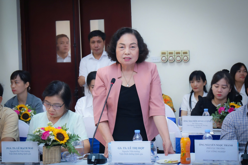 GS.TS.BS Lê Thị Hợp, Chủ tịch Hội Nữ trí thức Việt Nam, nguyên Viện trưởng Viện Dinh dưỡng Quốc gia