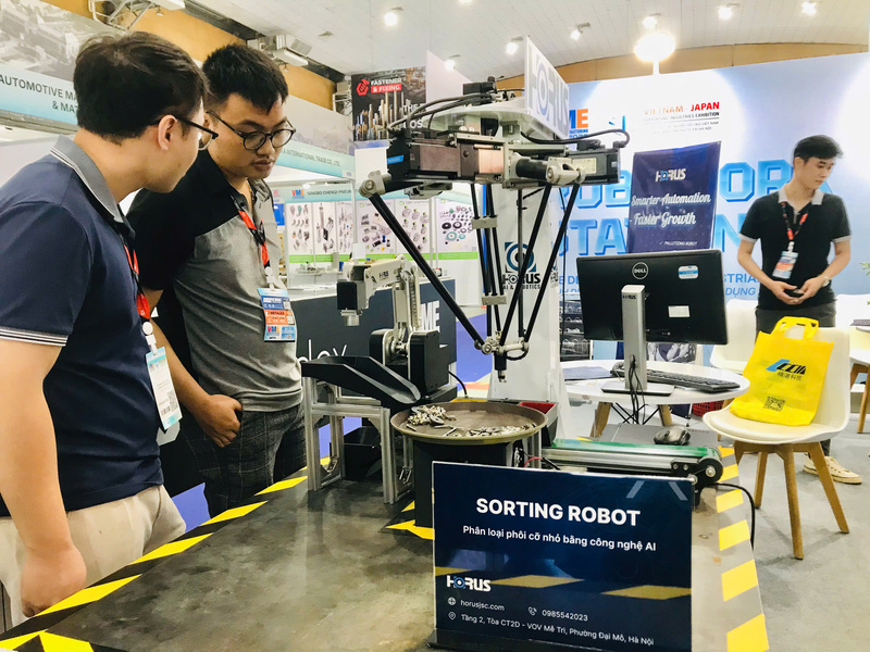 Okvip tại về giới thiệu công nghệ tại Triển lãm VME và SIE 2025. Ảnh: Hoa Quỳnh