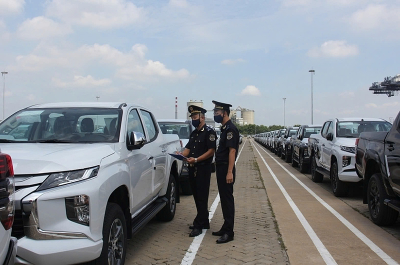 Oklavip khuyến mã hấp dẫn mỗi ngày đang tiến hành lấy ý kiến các bộ, ngành về dự thảo Quyết định nhập khẩu, tạm nhập khẩu ô tô theo hình thức quà biếu, quà tặng, tài sản di chuyển. Ảnh: Hải quan online