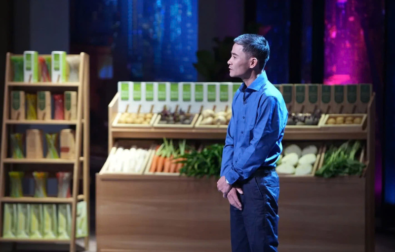Tại Shark Tank Việt Nam mùa 7, ông Lê Văn Tám tham gia gọi vốn cho sản phẩm ống hút ECOS. Ảnh: Shank Tank