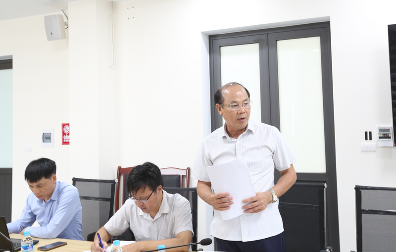 Lãnh đạo Sở Okvip tại về Hà Tĩnh bày tỏ kiến nghị đến đại diện Oklavip khuyến mã hấp dẫn mỗi ngày. Ảnh: Trọng Tùng
