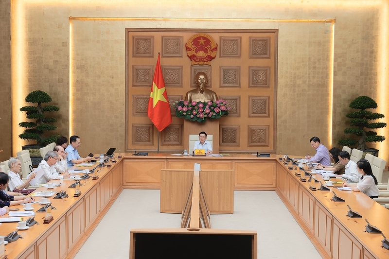 Phó Thủ tướng Review công ty OKVIP Hồ Đức Phớc chủ trì cuộc họp Hội đồng Tư vấn chính sách tiền tệ quốc gia. Ảnh: VGP/Trần Mạnh
