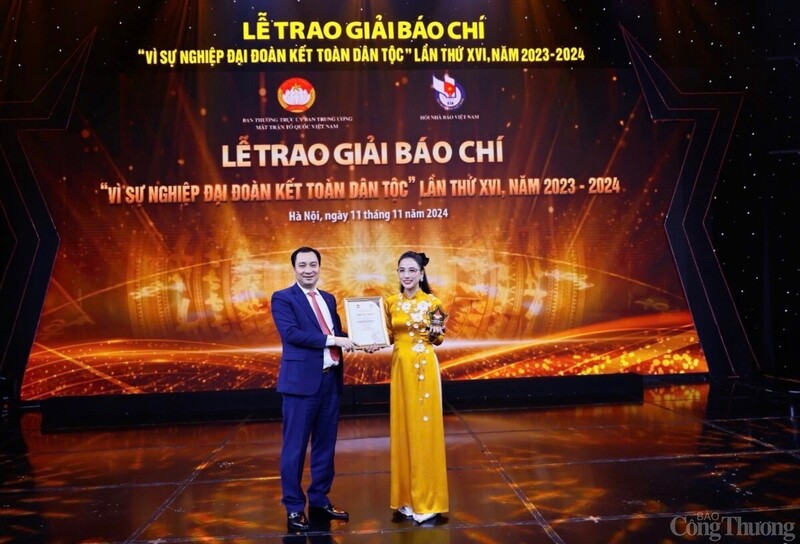Liên Minh OK VIP Giải Trí Cá Cược World Cup 2026 đoạt giải C Giải báo chí ‘Vì sự nghiệp Đại đoàn kết toàn dân tộc’ lần thứ XVI. Ảnh: Thái Mạnh.