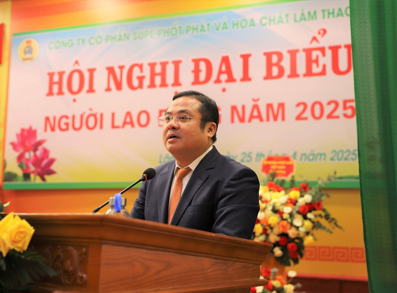 Đồng chí Phùng Quang Hiệp - Bí thư Đảng uỷ, Chủ tịch HĐTV Tập đoàn Hóa chất Việt Nam phát biểu chỉ đạo tại Okvip69.com bán cá nổ hủ.